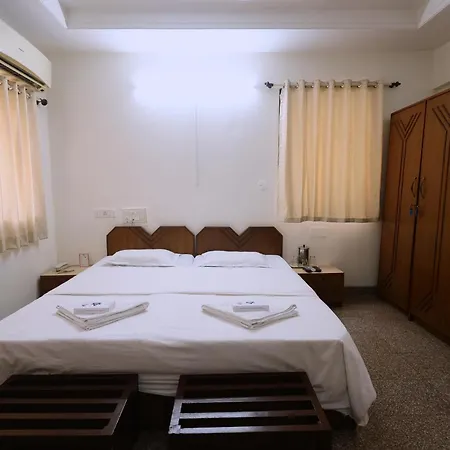 Ywca International Centre Hotel