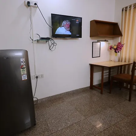 Ywca International Centre Hotel 3*