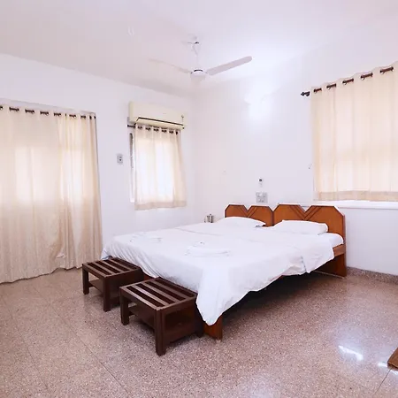 Ywca International Centre Hotel