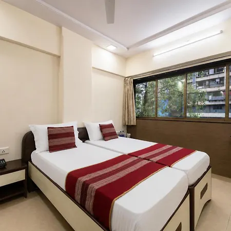 Kalpana Palace, Hotel
