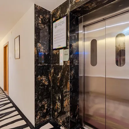 Treebo Premium Widlor Boutique With Swimming Pool Hotel