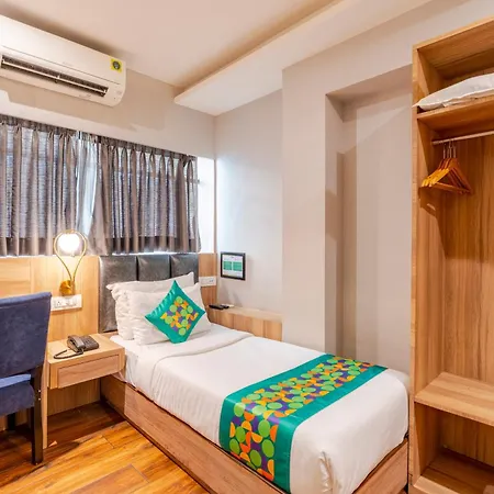 Treebo Premium Widlor Boutique With Swimming Pool Hotel 4*