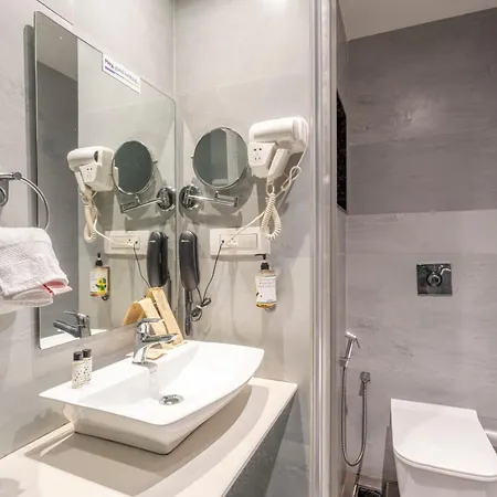 Hotel Treebo Premium Widlor Boutique With Swimming Pool Mumbai