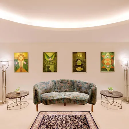 Aurika, International Airport - Luxury By Lemon Tree Hotel 5*