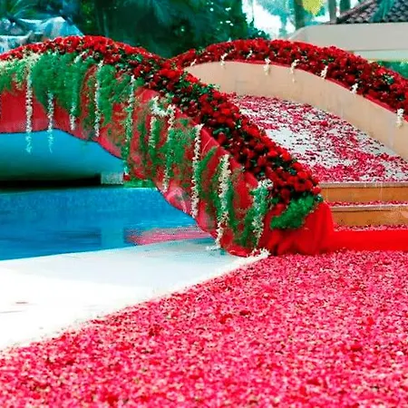 The Retreat & Convention Centre 5* Mumbai