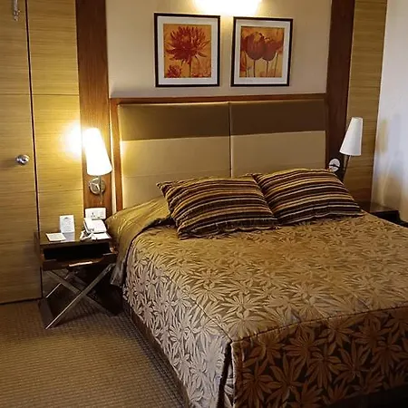 The Retreat & Convention Centre Hotel 5*