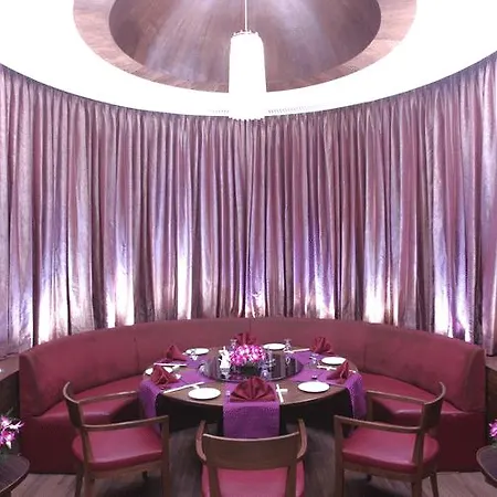 The Retreat & Convention Centre 5* Mumbai