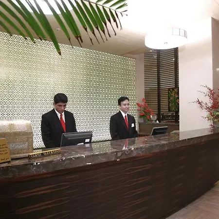 The Retreat & Convention Centre Hotel Mumbai
