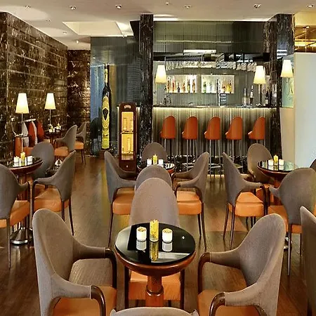 Radisson Goregaon Hotel 4*