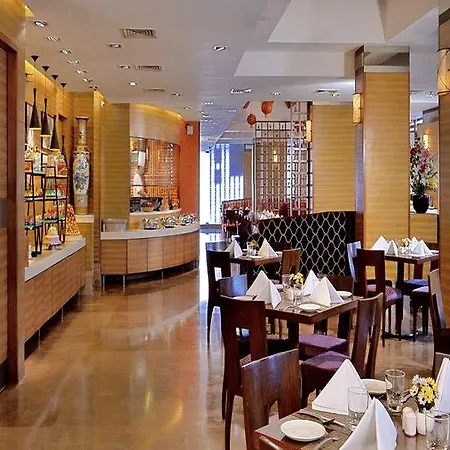 Radisson Goregaon Hotel 4*