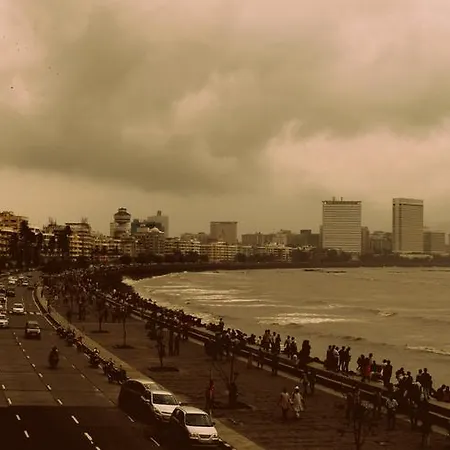 Marine Plaza