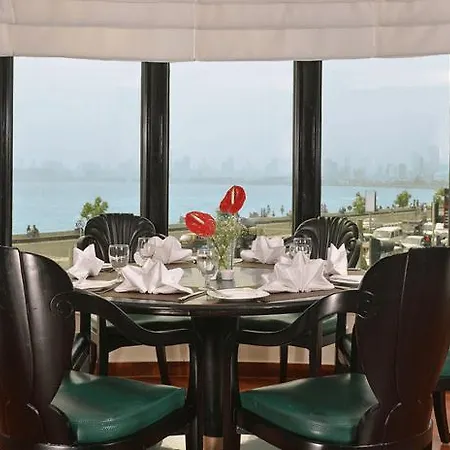 Hotel Marine Plaza Mumbai