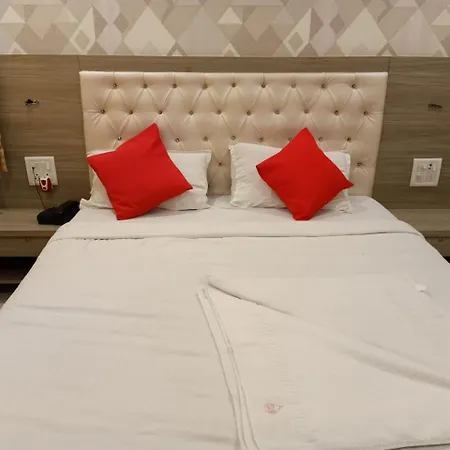 Time Gold Near Domestics Airport Mumbai