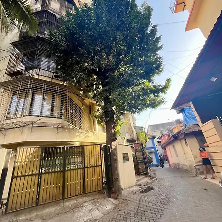 Connekthomes - Simon Lydia A Sunlit Charm In Bandra, Pali Village Apartment Mumbai