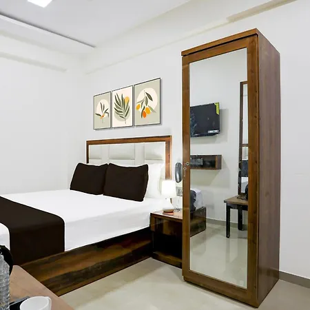 Hotel O Akshay 4*