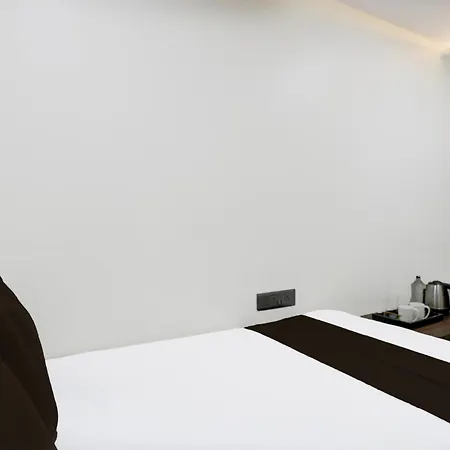 Hotel O Akshay 4*