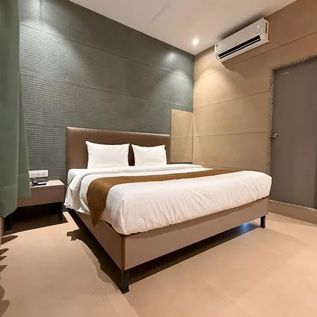 Shelter - Formerly Known As Fisco The Hub Link Hotel 3*