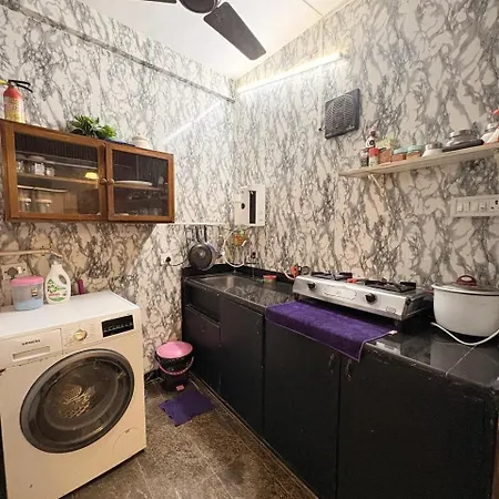 Independent Garden Cottage-bandra-carter Road Apartment *