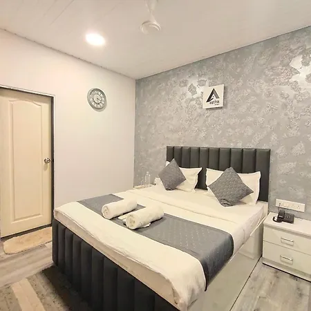 Astha Kandivali Service 3*