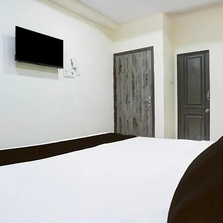 Hotel O Big Rahat Palace Mumbai