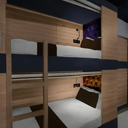 Hotel O We