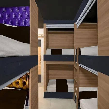 Hotel O We 3*