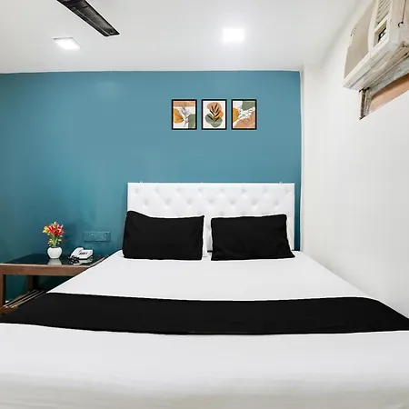 Hotel O Om Sai Palace 3*