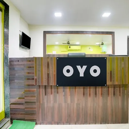 O Om Sai Palace Hotel 3*