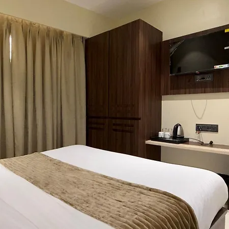 Guest house Golden Crown *