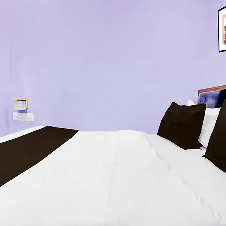Hotel O Ashyana & *