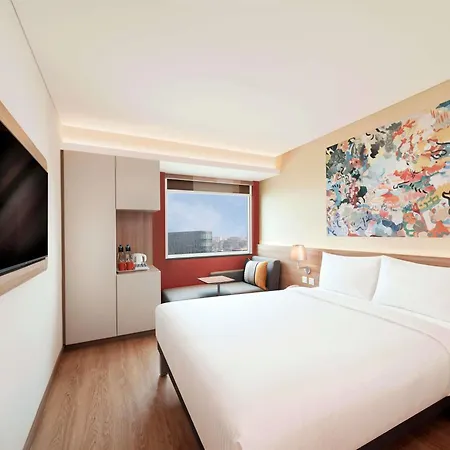 Hotel Ibis Bkc 4*