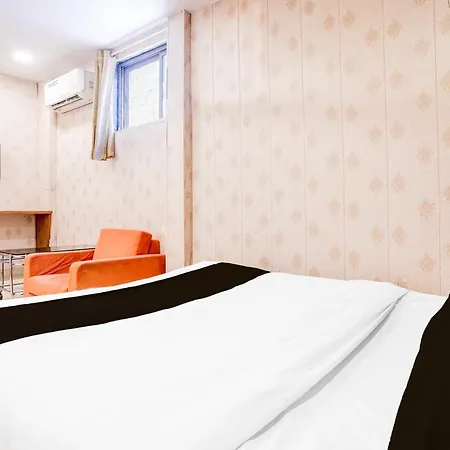 Hotel O Aksa