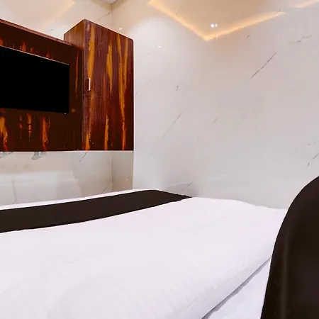 O My Choice Hotel Mumbai