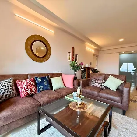 Connekthomes - 5 Star 3bed3bath Luxury Pool, Gym Near Airport Bkc Mumbai