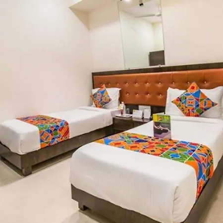 Retreats At Precious Pearl - Near International Airport ! Mumbai