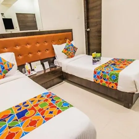 Retreats At Precious Pearl - Near International Airport ! 3* Mumbai