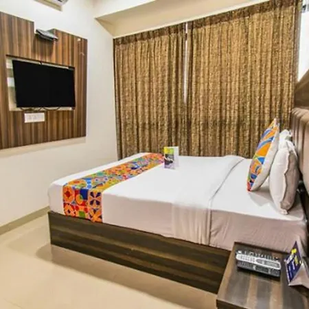 Retreats At Precious Pearl - Near International Airport ! Hotel 3*