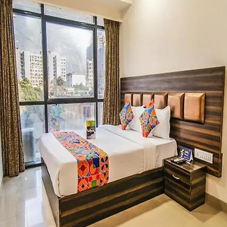 Hotel Retreats At Precious Pearl - Near International Airport ! Mumbai