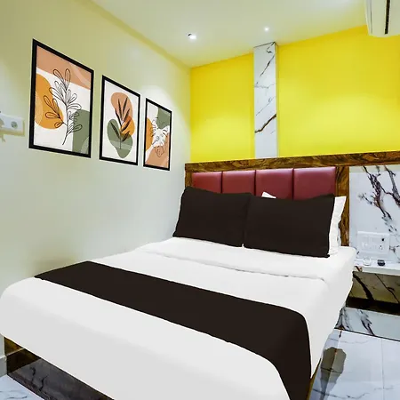 O Rishi Palace Hotel
