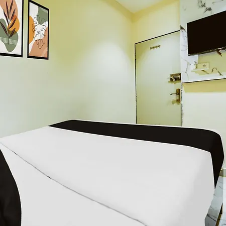 O Rishi Palace Hotel