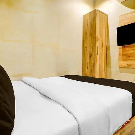 Hotel O Royal Bkc Mumbai