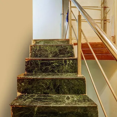 O New Brick Hotel 3*