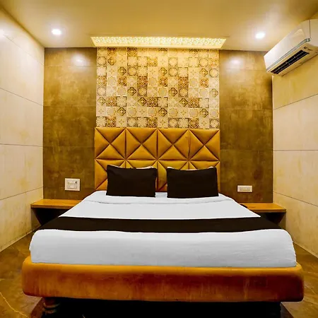 Hotel O Diana Palace & Boarding 3*
