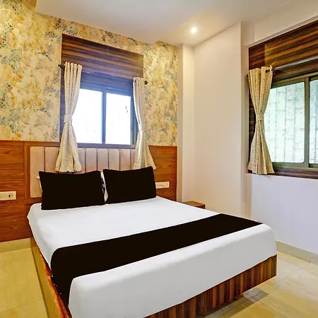 Hotel O Golden 3*