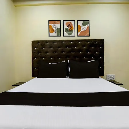 O Royal Hotel 3*