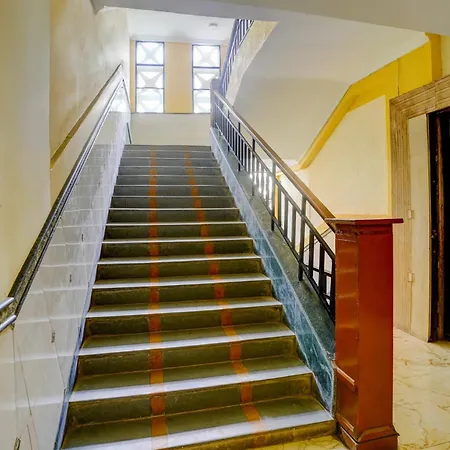 O Royal Hotel