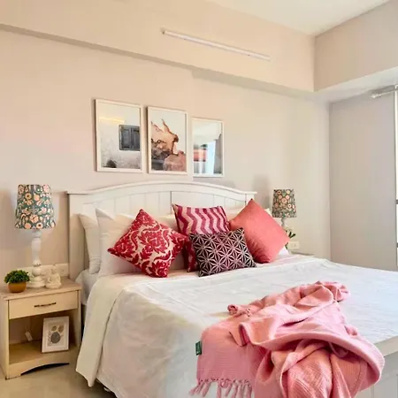 Connekthomes - 5 Star 3bed3bath Luxury Pool, Gym Near Airport Bkc Apartment *