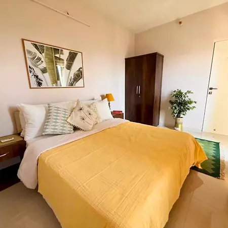 Connekthomes - 5 Star 3bed3bath Luxury Pool, Gym Near Airport Bkc Apartment *