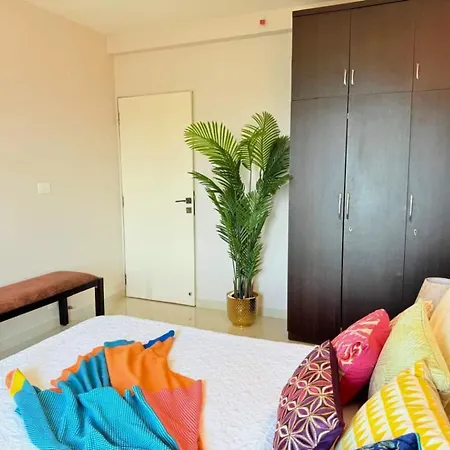 Connekthomes - 5 Star 3bed3bath Luxury Pool, Gym Near Airport Bkc Mumbai