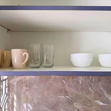 Apartment Modern 2 Bedroom Bandra Trendy Location *
